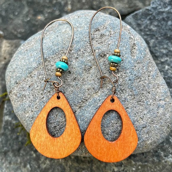 Boutique Jewelry - Lightweight Wood Teardrop Earrings